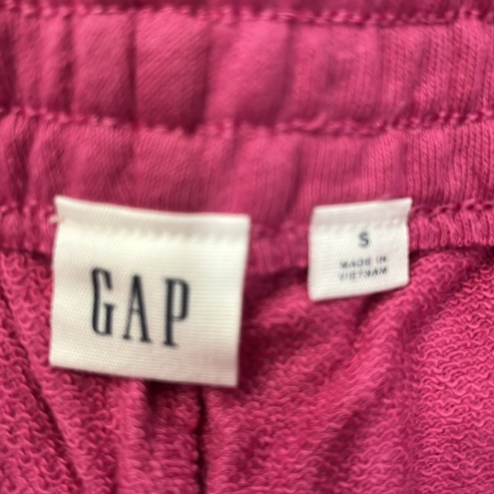 Gap Fuchsia 5.5" Terry Shorts/NWT/Various sizes - Picture 8 of 16